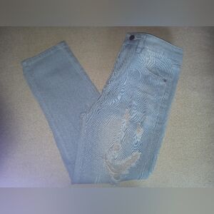 NWOT, Juniors Straight Leg, Distressed Jeans, Light Blue, Size Medium